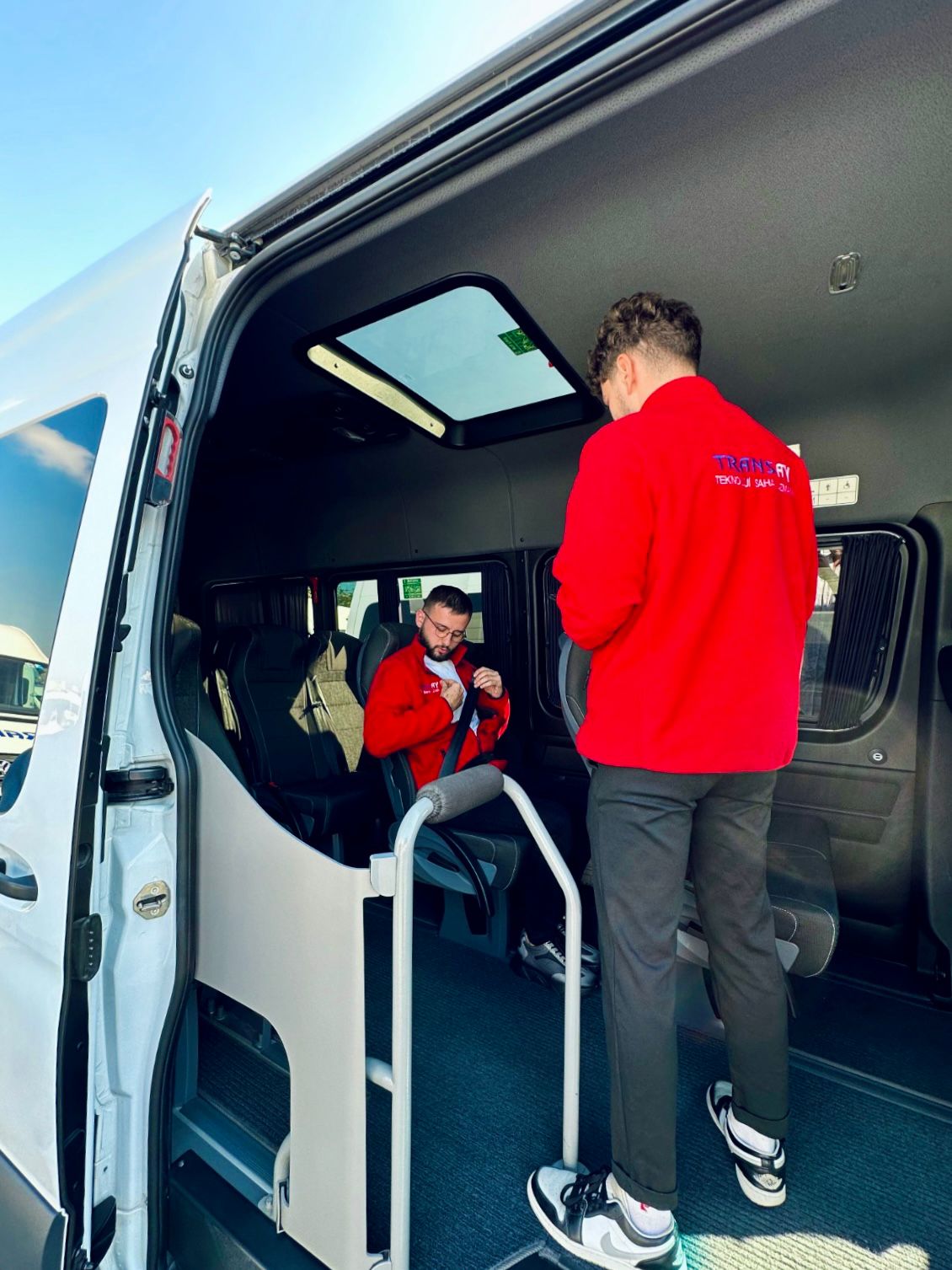 Yolcu ve tedarikçi desteği görseli